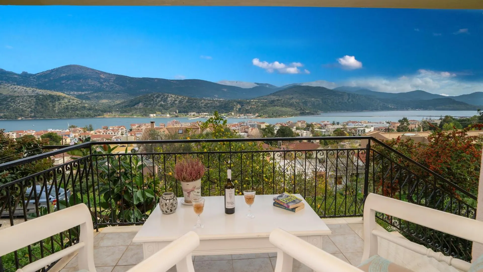 Aphrodite Superb Sea View Apartment Argostoli